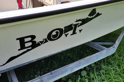 Boston Whaler 17 Newport