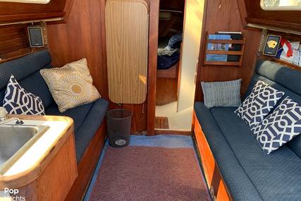 Islander Sailboats Bahama 30