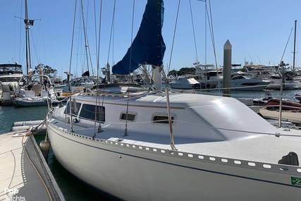 Islander Sailboats Bahama 30