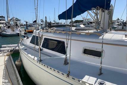 Islander Sailboats Bahama 30