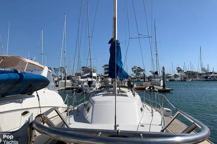 Islander Sailboats Bahama 30