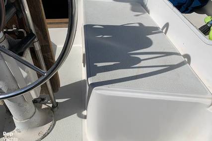 Islander Sailboats Bahama 30