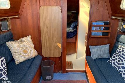 Islander Sailboats Bahama 30