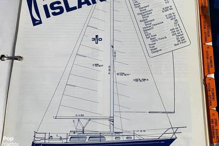 Islander Sailboats Bahama 30