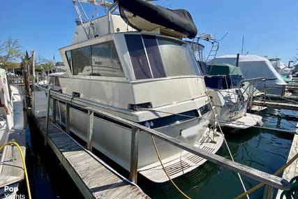 Chris Craft 470 Commander