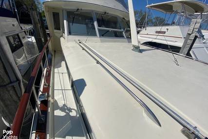 Chris Craft 470 Commander