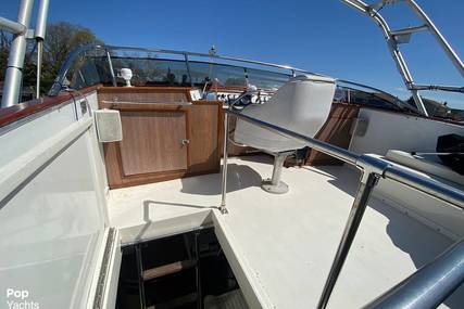 Chris Craft 470 Commander