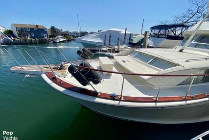 Chris Craft 470 Commander