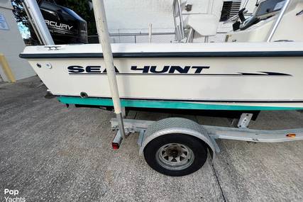 Sea Hunt Navigator 19