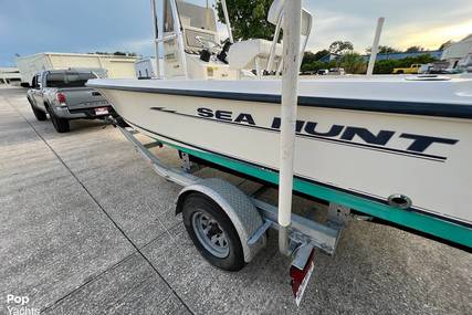 Sea Hunt Navigator 19