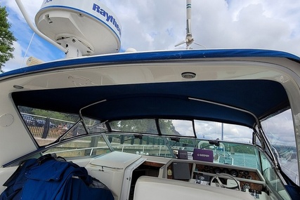 Sea Ray 37 Express Cruiser