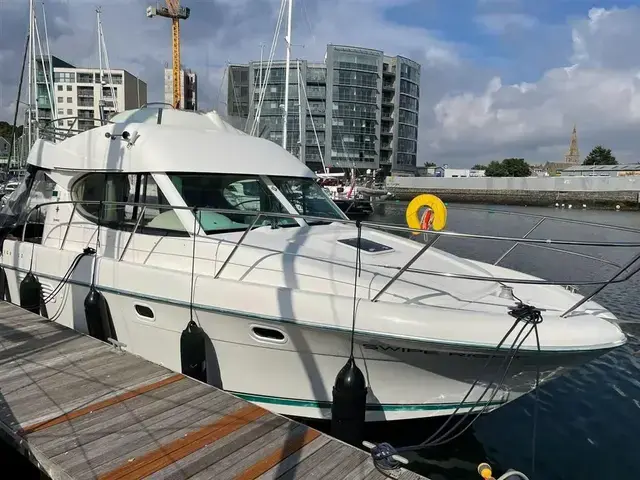 Jeanneau Prestige 32 Flybridge