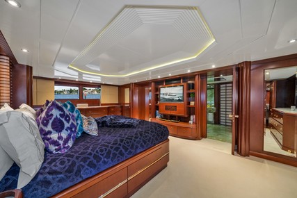 Benetti 151