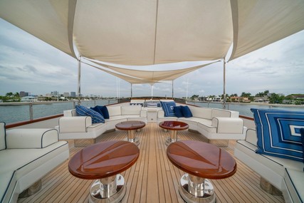 Benetti 151