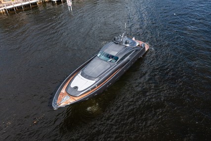 Pershing 88 Yacht