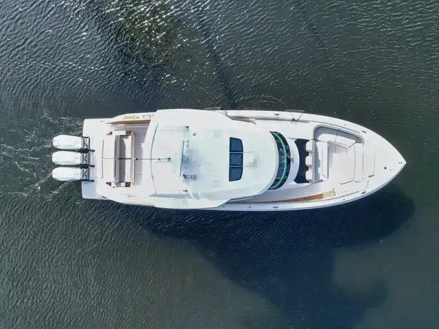 Tiara Yachts 48