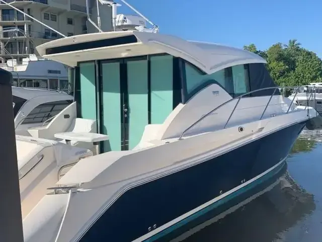 Tiara Yachts 40