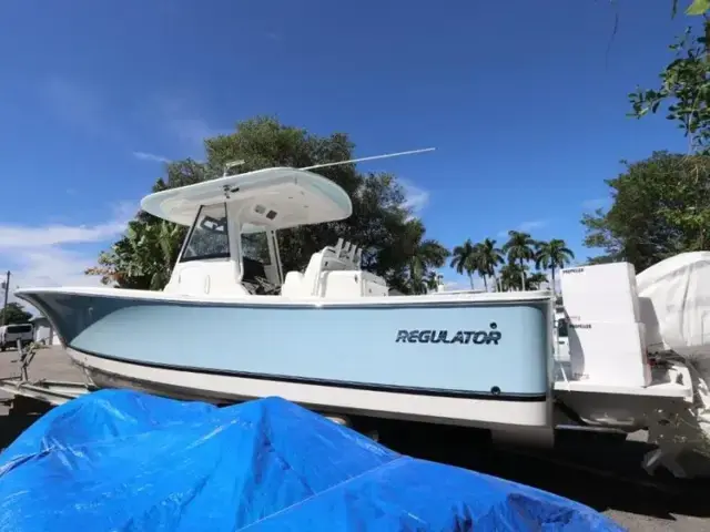 Regulator Boats 31