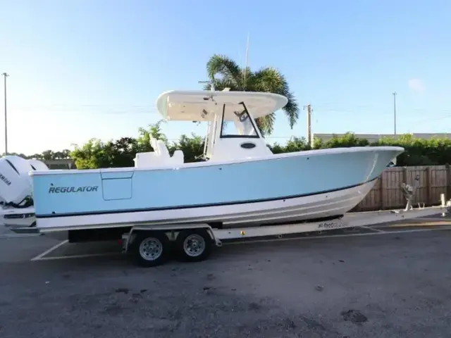 Regulator Boats 31