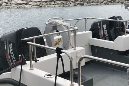 Cheetah Marine 9.2 Catamaran