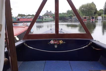 Jonathan Wilson 57ft Semi Trad Narrowboat called Wee Blueit