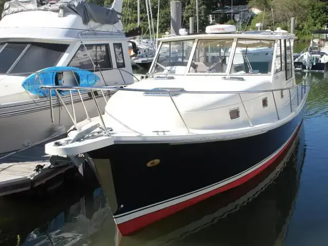 Mainship Boats 34 Pilot Sedan Rum Runner