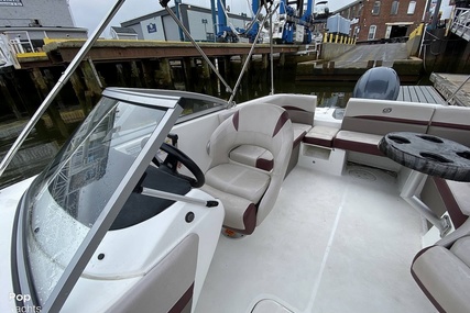 Hurricane Sundeck 217