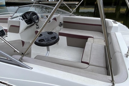 Hurricane Sundeck 217