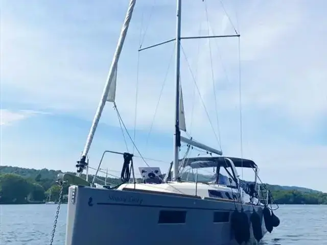 Beneteau Oceanis 35.1