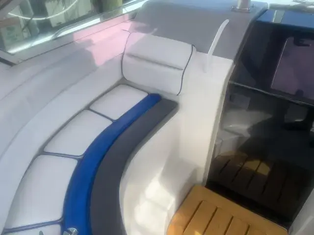 Tiara Yachts 270 Sport Cruiser