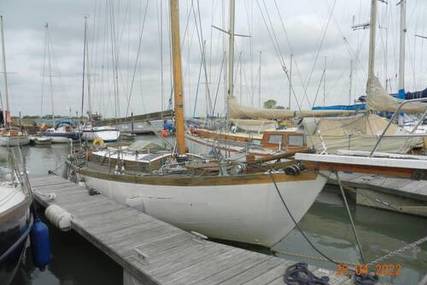 Classic Yachts Traditional Cutter