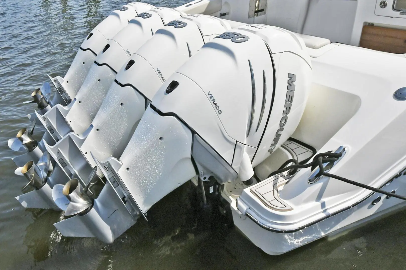 2020 Boston Whaler 380 realm