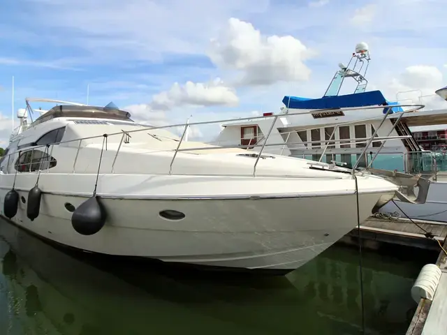 Azimut 54-58 Fly