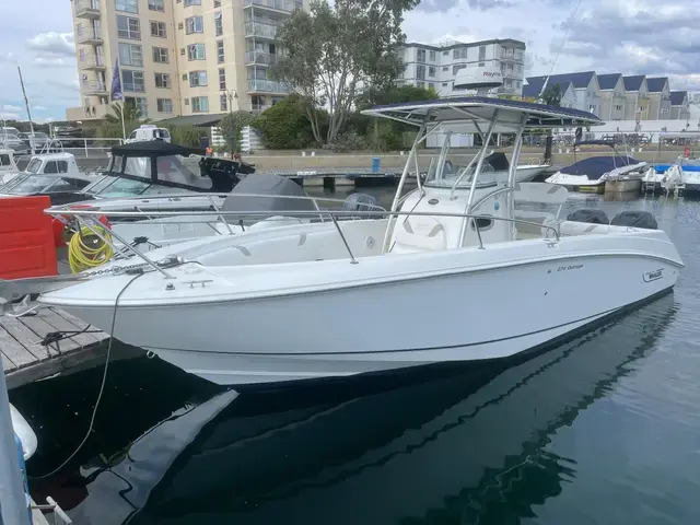 Boston Whaler 270 Outrage