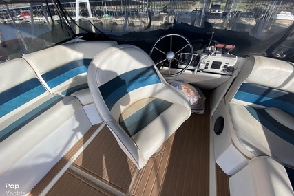 Bayliner 3870 Explorer