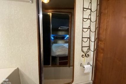 Bayliner 3870 Explorer