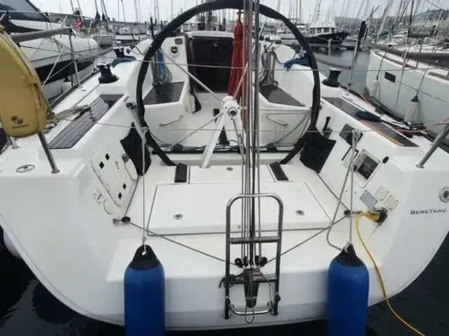 Beneteau First 35