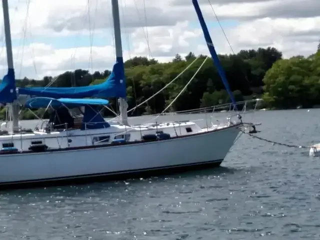 Gulfstar 43 MK II Center Cockpit Ketch