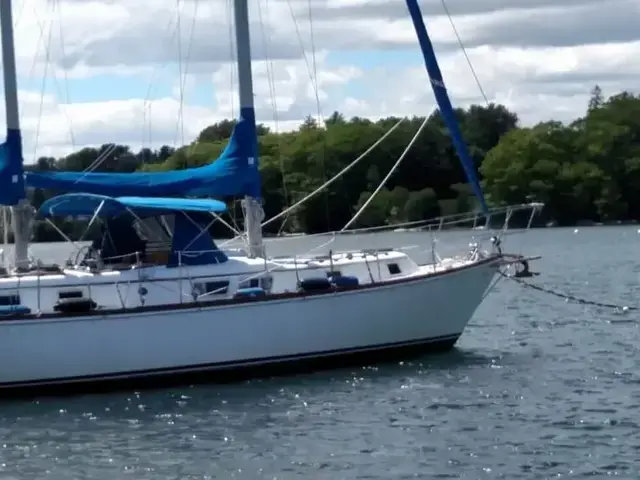 Gulfstar 43 MK II Center Cockpit Ketch