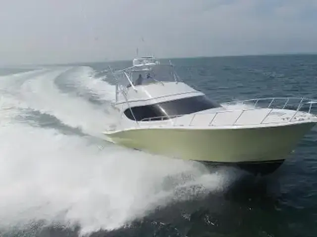 Hatteras GT54