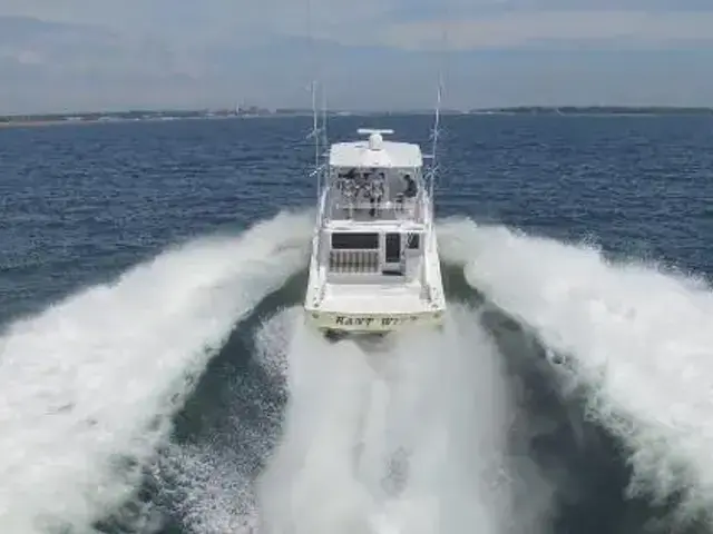 Hatteras GT54