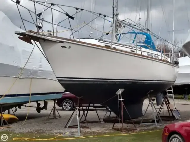 Gulfstar 43 MK II Center Cockpit Ketch