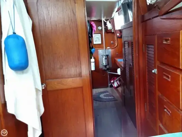 Gulfstar 43 MK II Center Cockpit Ketch