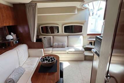 Cruisers Yachts 390