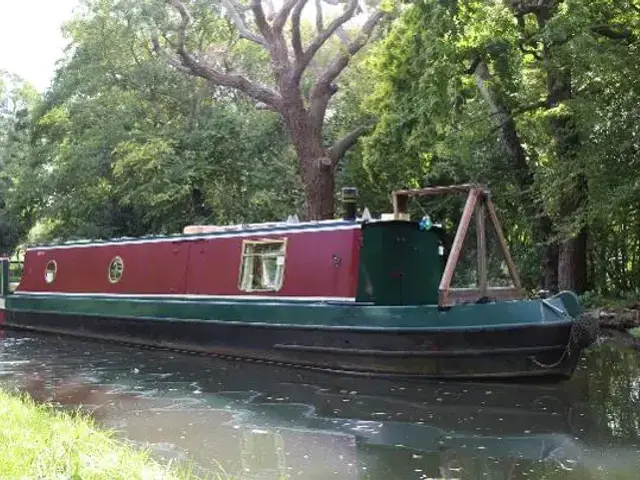 Narrowboat 40' Cruiser Stern