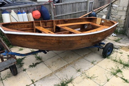 Custom Boats Stones Pram Dinghy