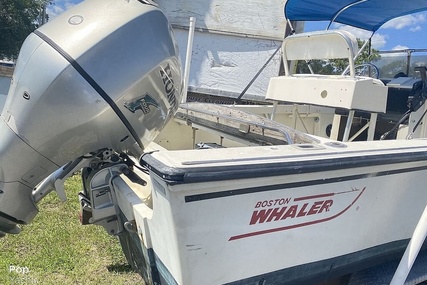 Boston Whaler 22 Outrage