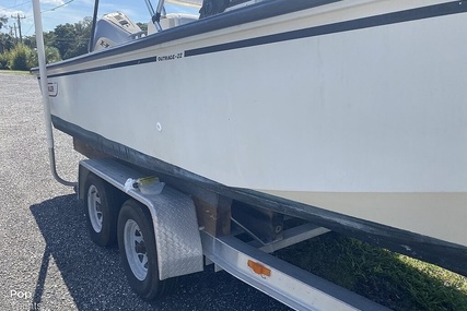 Boston Whaler 22 Outrage