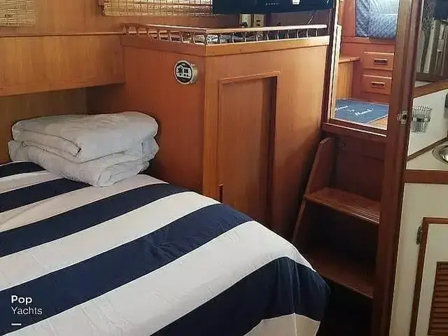 Pacific Boats Classic Cabin 36