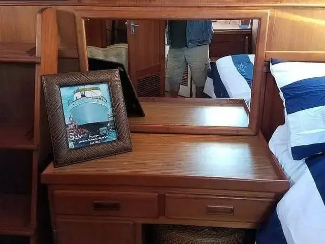 Pacific Boats Classic Cabin 36